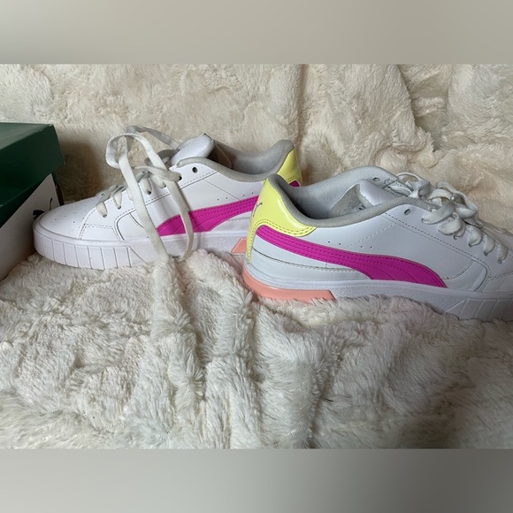 Puma pink sneakers size 6.5 - Picture 7 of 9
